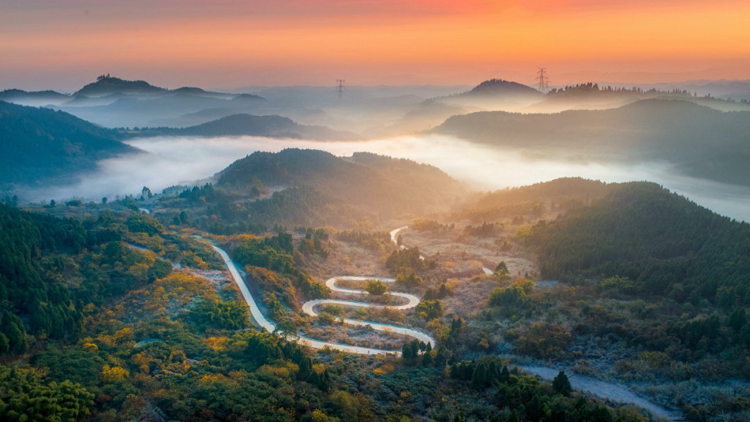 成都不负青山向未来