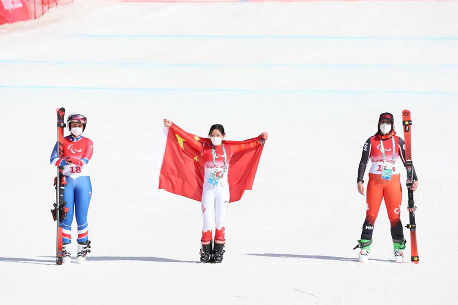 3月6日，中国选手张梦秋庆祝夺冠。中国日报记者冯永斌摄