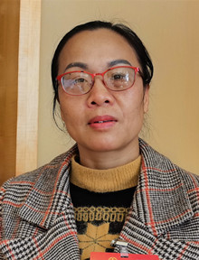 许燕妮代表