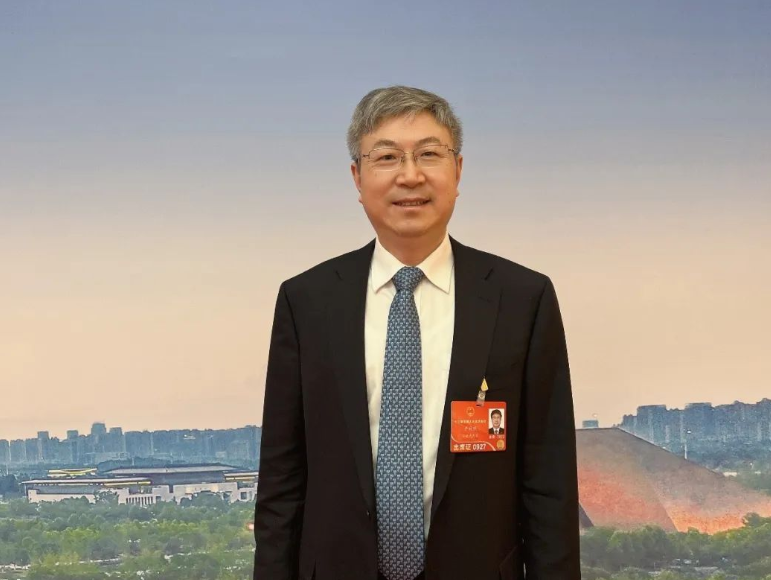 全国人大代表、奇瑞汽车股份有限公司党委书记、董事长尹同跃，图片来源：奇瑞汽车