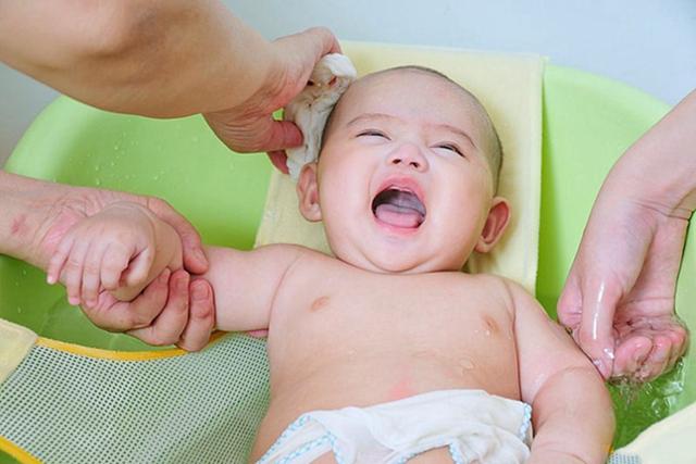 宝宝身体有四个部位不能乱洗，洗不好容易出问题，妈妈可要记住了休闲区蓝鸢梦想 - Www.slyday.coM