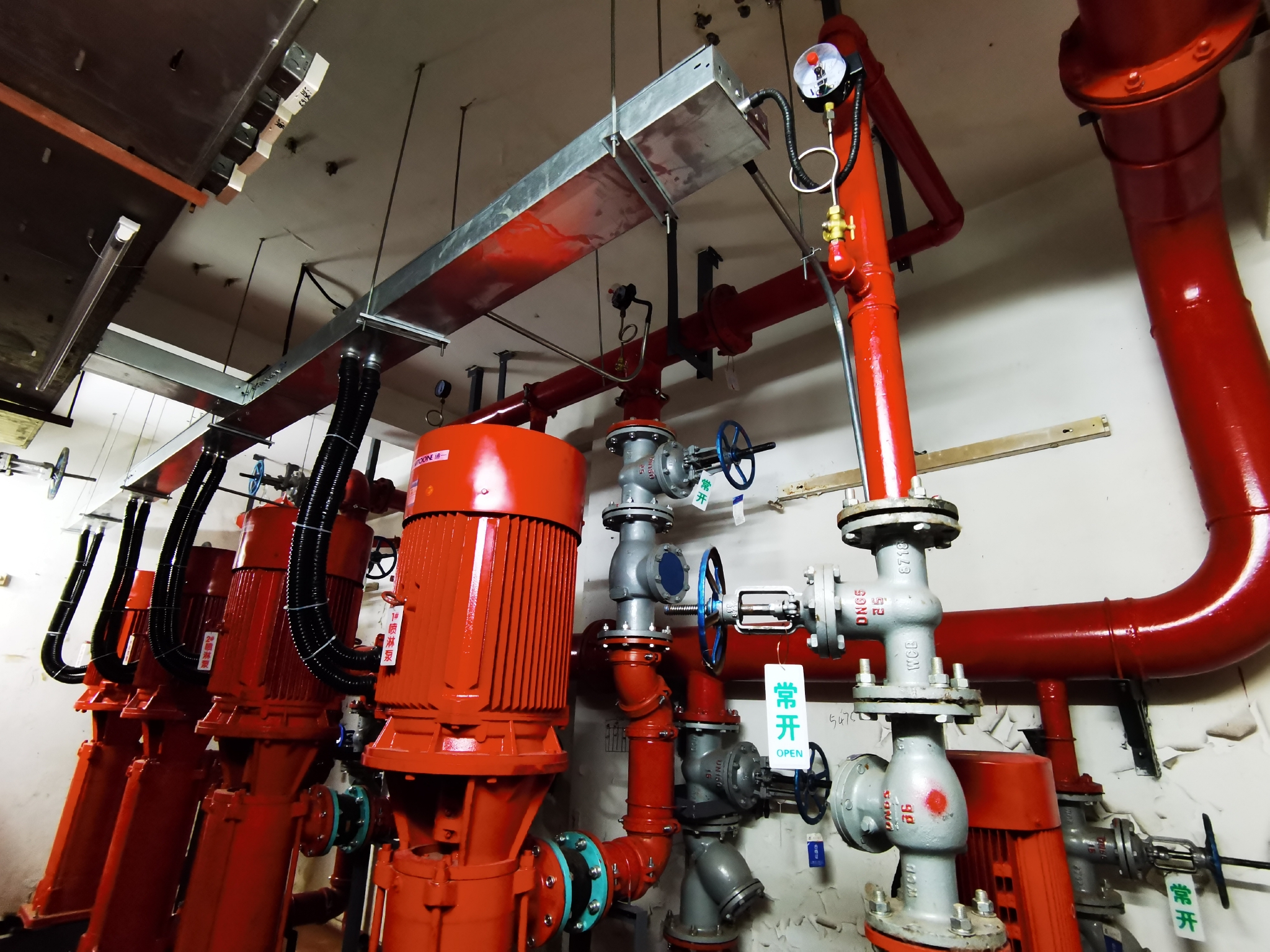 视频丨静安一超高层建筑居民自筹资金完成消防设施改造