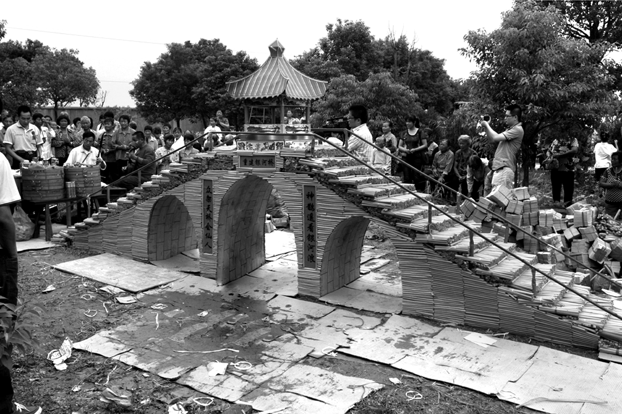 七月七香桥会 ■李同章 吴哲豪 摄