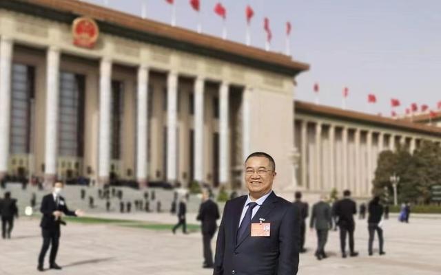 全国人大代表林印孙：建议规范楼房养猪手续，调整进口玉米配额