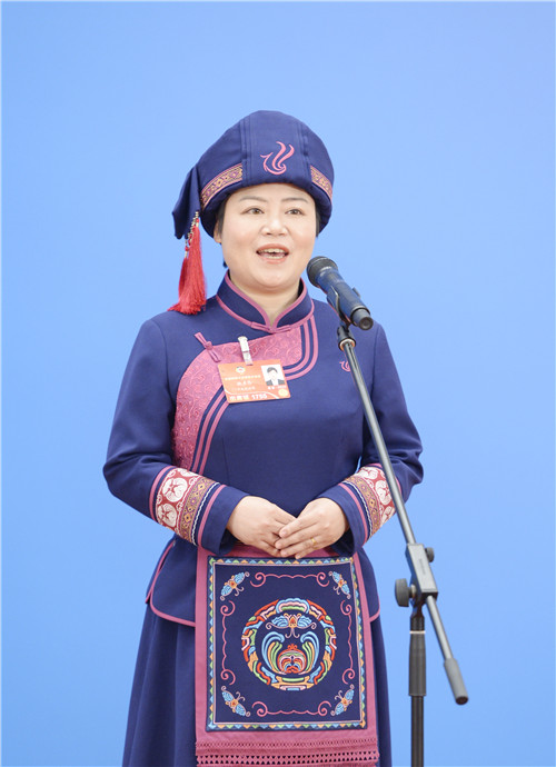 欧彦伶全国政协委员,广西罗城仫佬族自治县副县长欧彦伶:分享仫佬族