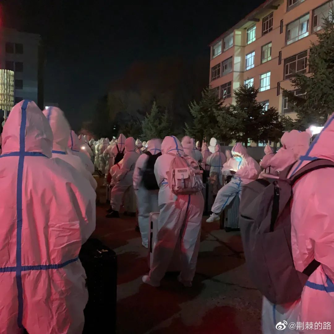 Students waiting to be transferred Source: Internet