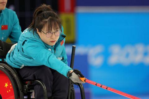 人物闫卓铿锵玫瑰静静绽放