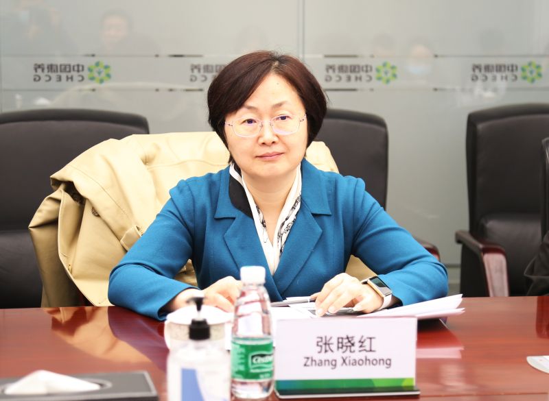 朱跃与国资委商业离退休干部局局长张晓红举行会谈