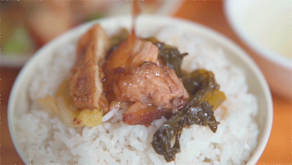 △碳水和油脂拉满。