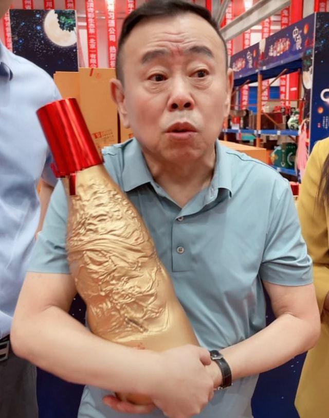 【来源:九派新闻综合每日经济新闻、封面新闻】