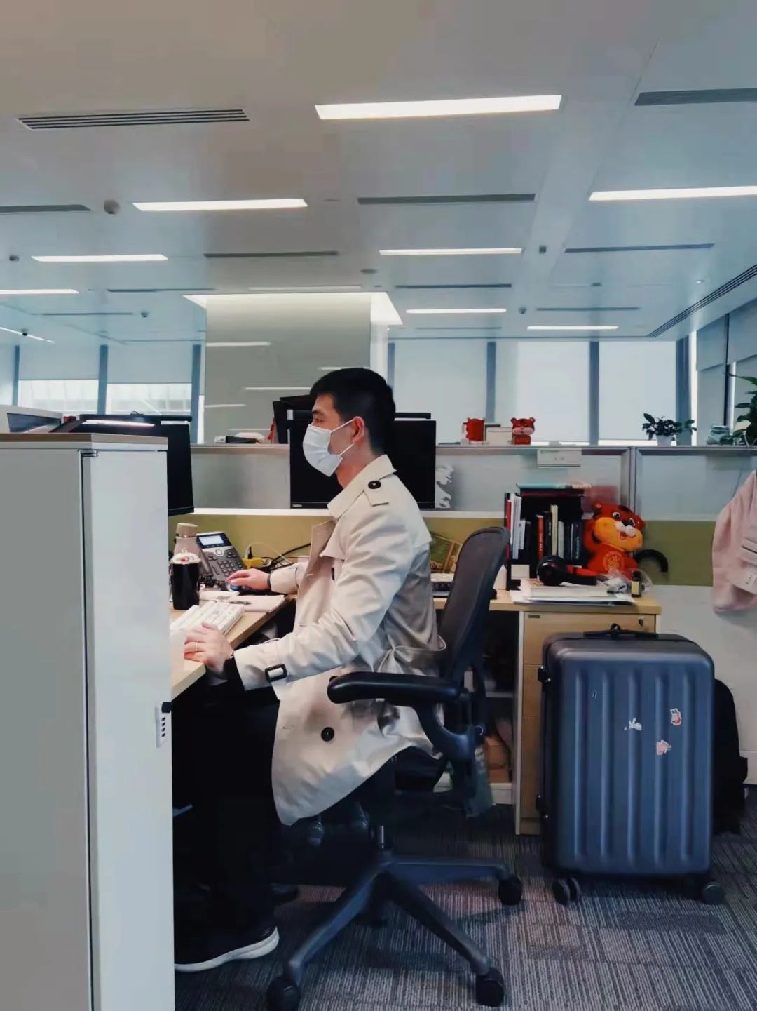 “同心抗疫，坚守岗位，农银汇理基金在行动！