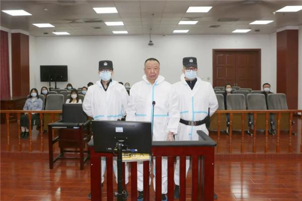 有故事的黄继宗被判12年落马前两度受处分假投案布置妻子搬空别墅