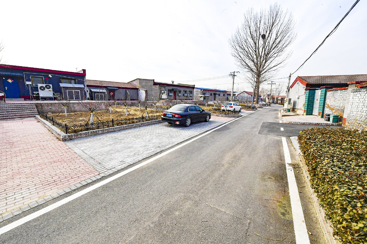 西集镇让村民房前屋后皆风景