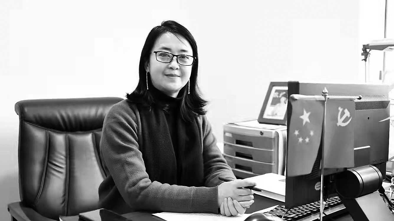 《裱花》来到尾声时,一位特殊的嘉宾——甘肃省秦腔名家窦富民登上