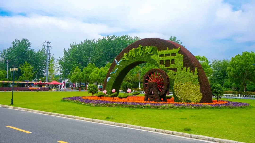 合肥市大圩镇葡萄架下的幸福生活