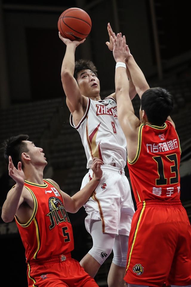 体育篮球cba第三阶段浙江稠州金租胜吉林九台农商银行