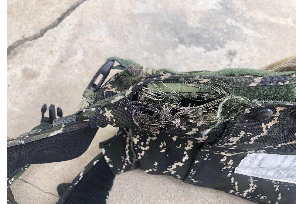 台军新型单兵装备开线破损 图源：社交媒体