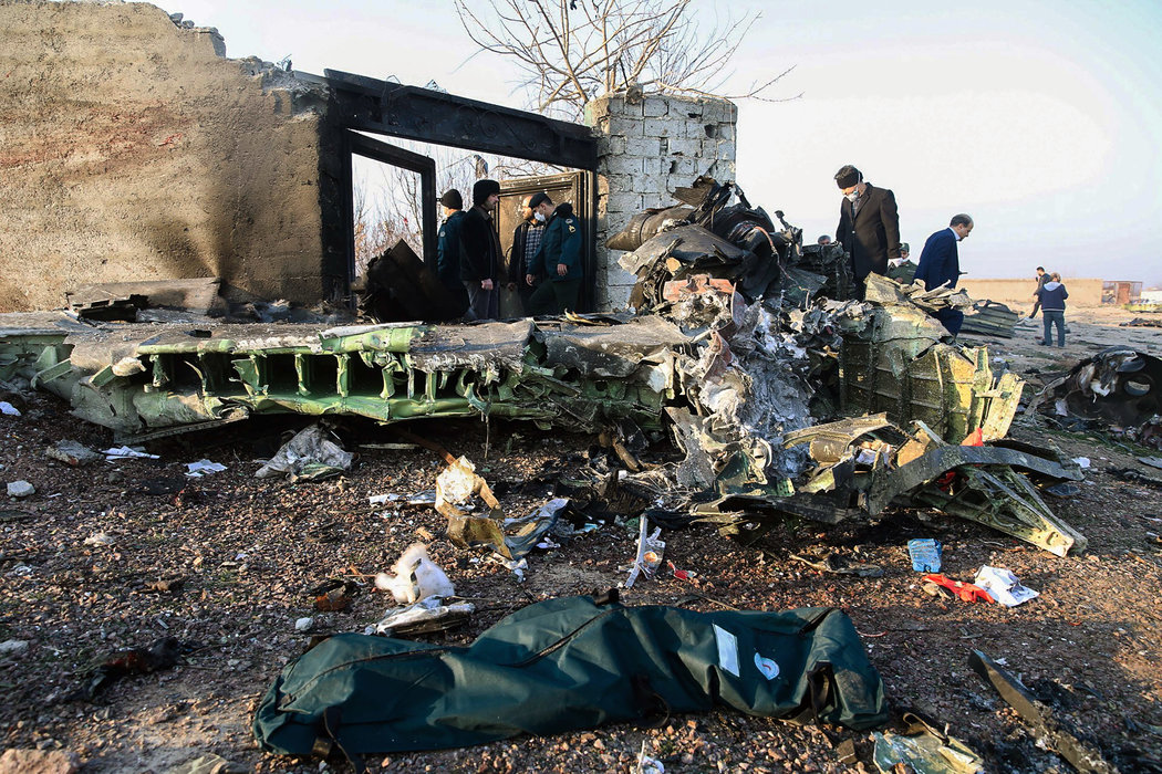 2020年1月8日，一架乌克兰客机在德黑兰霍梅尼国际机场附近坠毁，飞机型号为波音737-800。（图源 Getty Images）