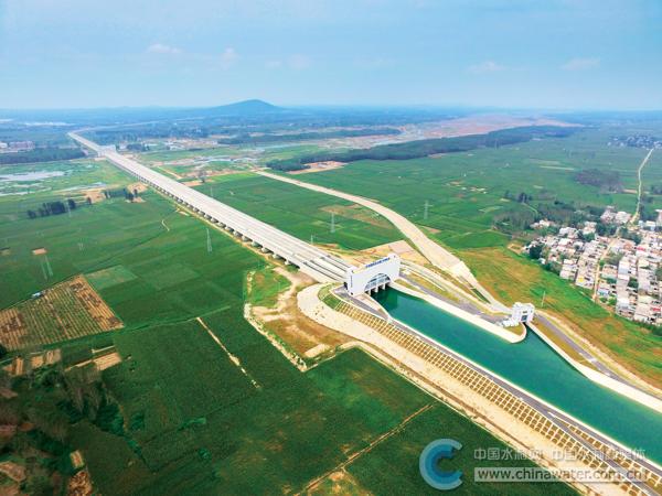 南水北调中线工程沙河渡槽 (李重阳 摄)