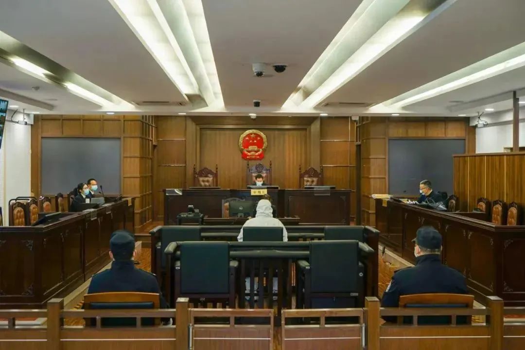 宁波市海曙区委原书记褚孟形一审获刑10年3个月