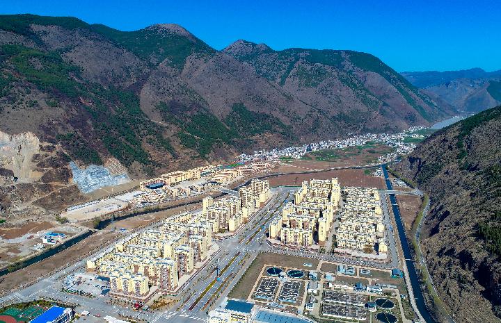 户均就业27人云南省会泽县协力写好易地搬迁集中安置区后半篇文章