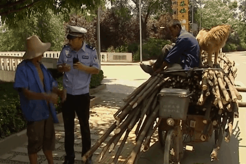 《谭谈交通》视频截图