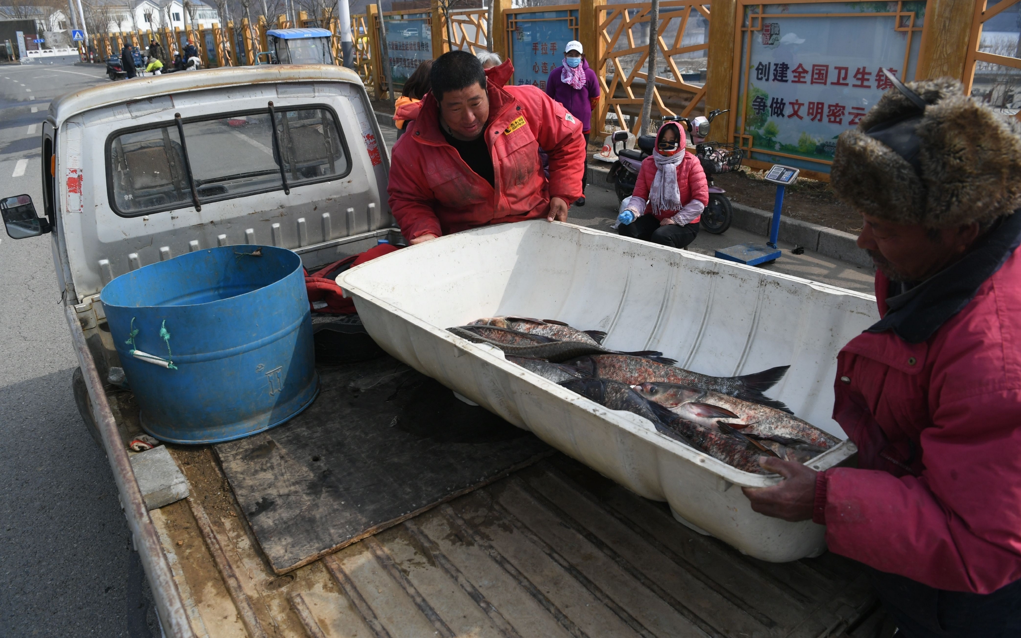 为什么氧气要加水密云水库边的父与子：我们可能是北京最后一批持证渔民_https://www.jmylbn.com_新闻资讯_第6张