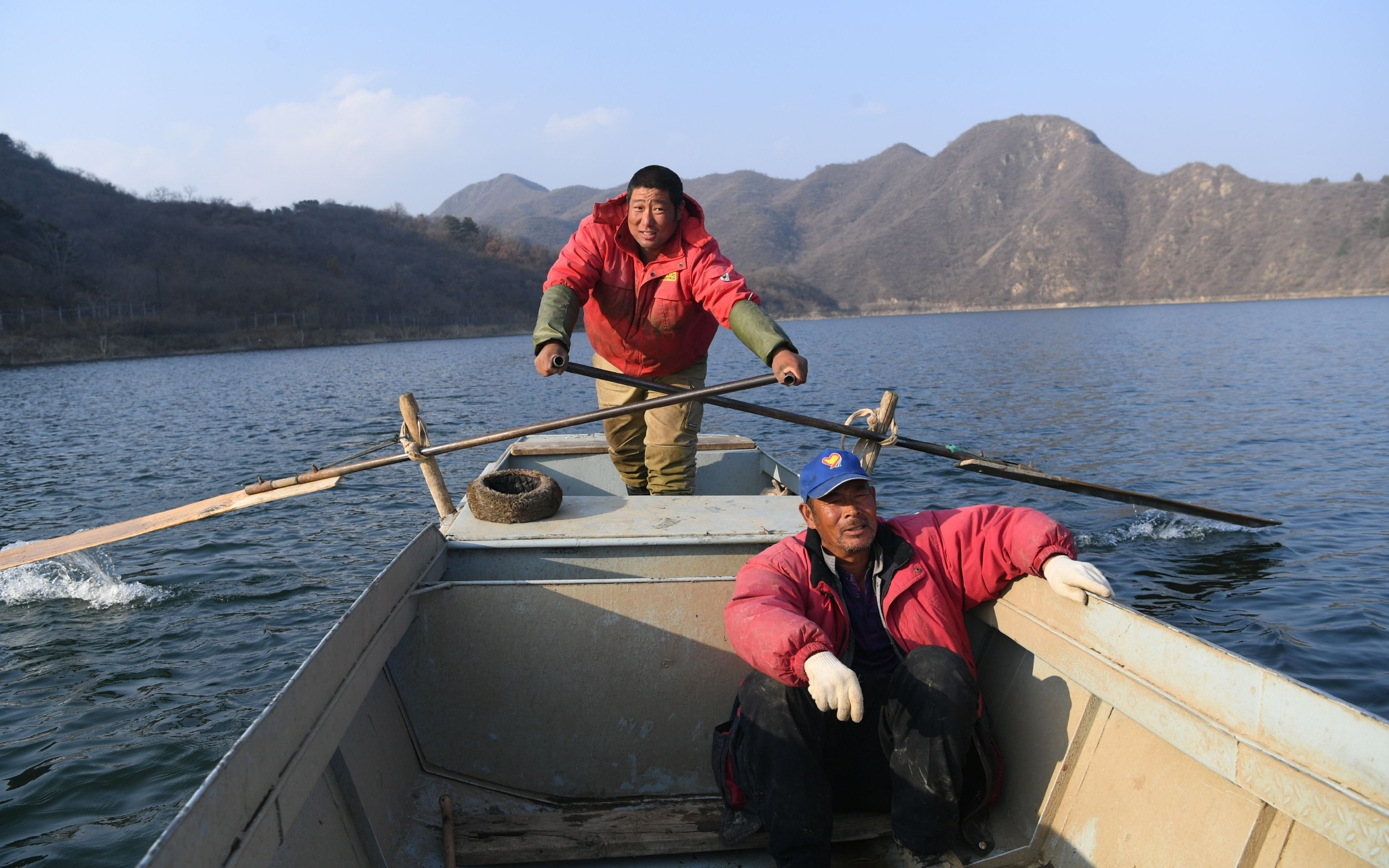 为什么氧气要加水密云水库边的父与子：我们可能是北京最后一批持证渔民_https://www.jmylbn.com_新闻资讯_第2张