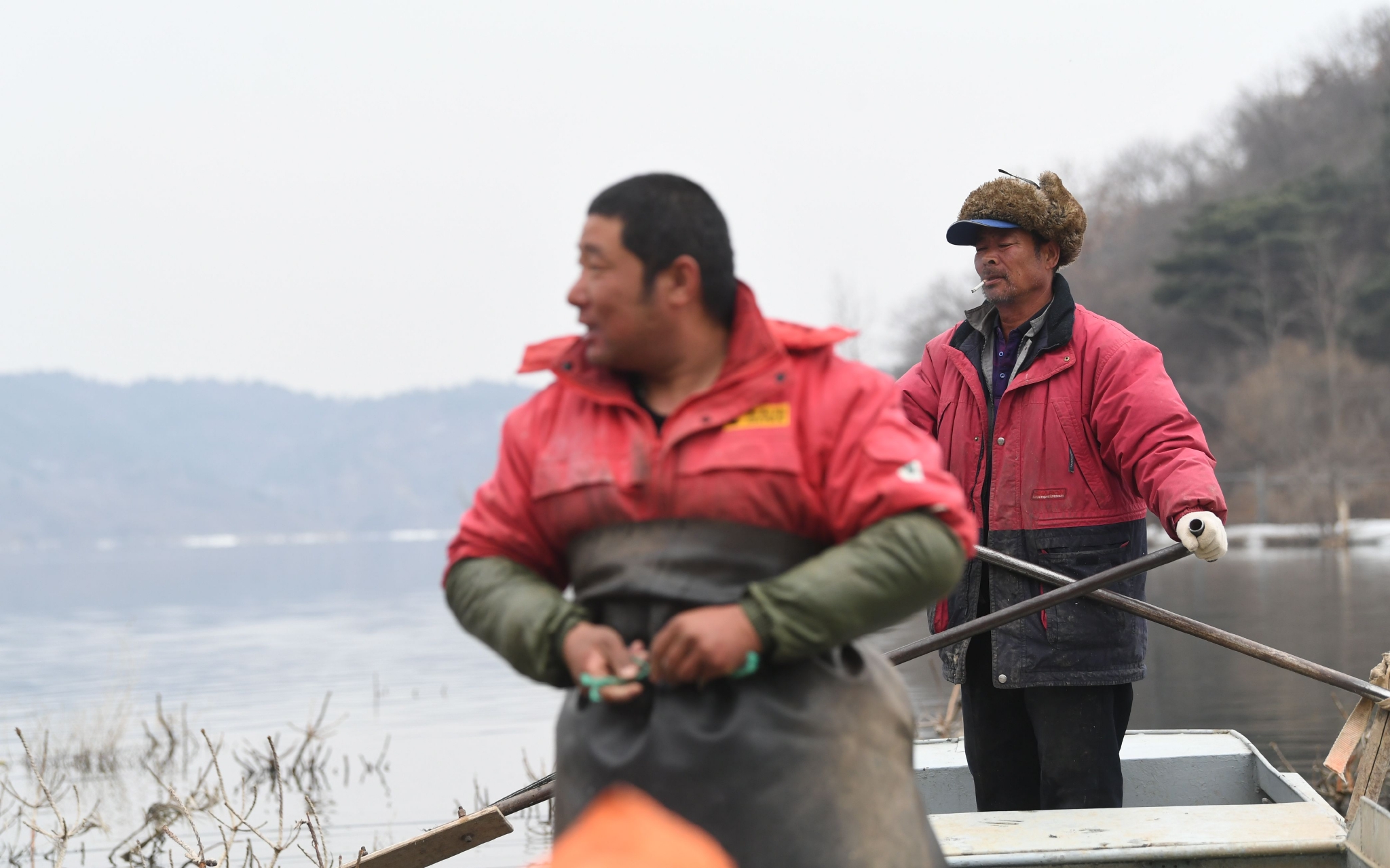 为什么氧气要加水密云水库边的父与子：我们可能是北京最后一批持证渔民_https://www.jmylbn.com_新闻资讯_第1张