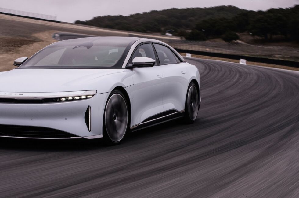 Lucid Air 采用了倍耐力专门为其打造的轮胎｜倍耐力