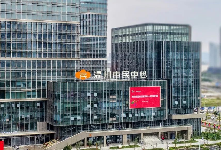 周六不打烊市民中心公安综合窗口开展预约办证服务