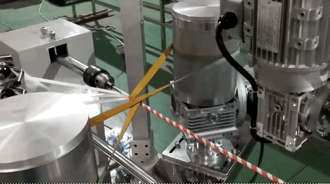 纸吸管制作流程 图片来源：Youtube/Linnea LV