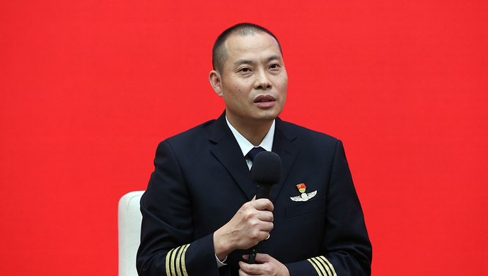 英雄机长刘传健有了新职务