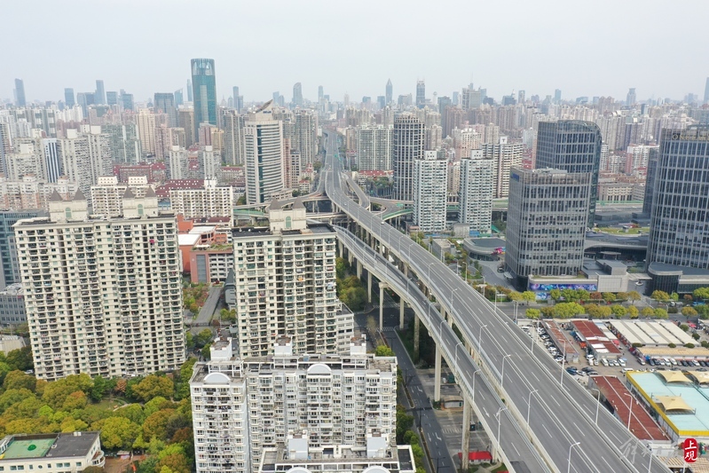 黄浦区,空旷的南北大动脉——南北高架路.