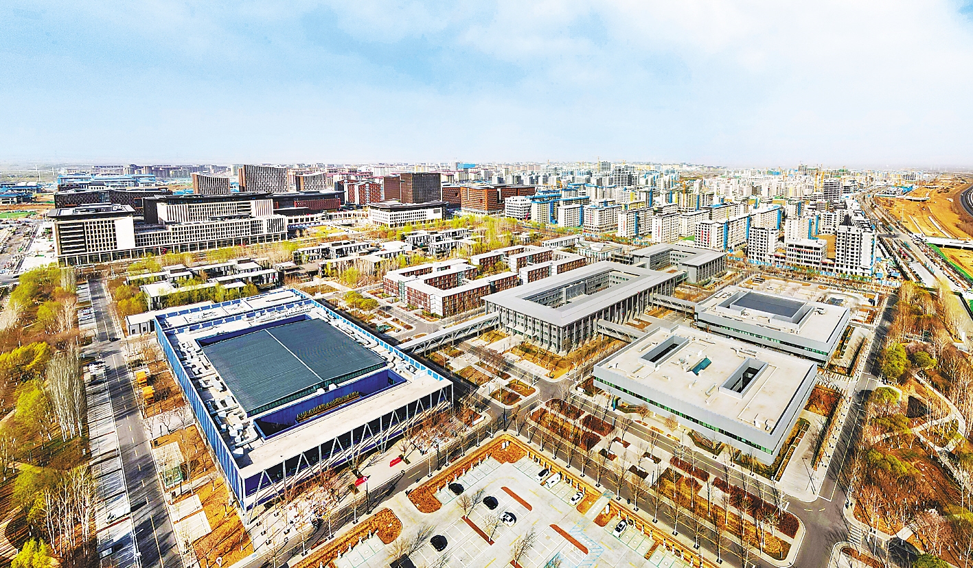 742022年3月26日拍摄的雄安市民服务中心. 河北日报记者 赵海江摄