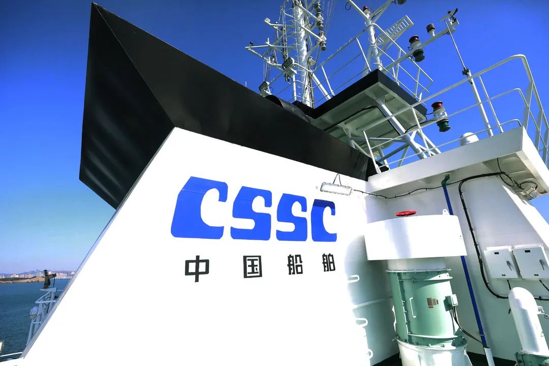 我国最大深海装备综合试验船首航