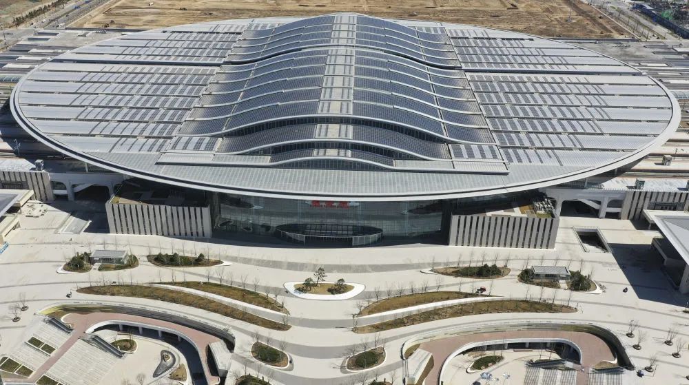 这是雄安高铁站(无人机照片,3月31日摄).新华社记者杨世尧 摄