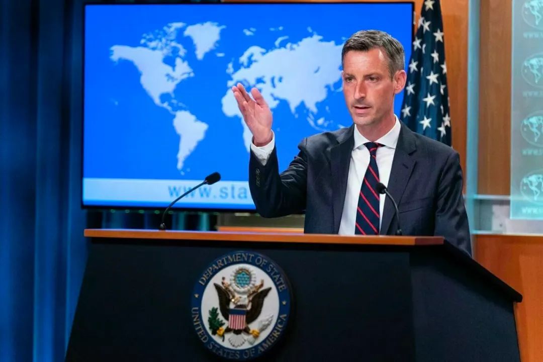 (资料图:美国国务院发言人普莱斯)