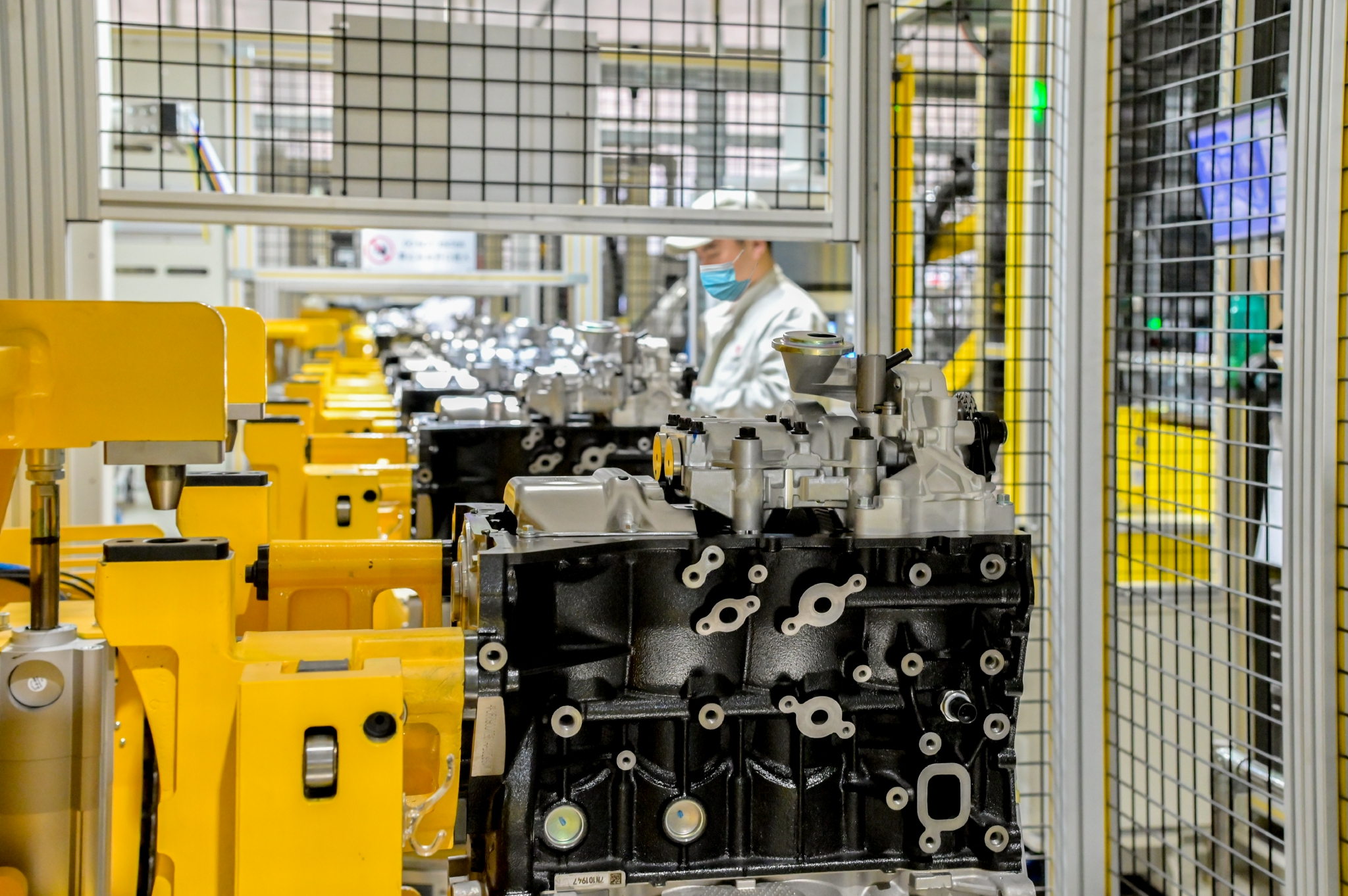 蓝鲸动力新一代发动机生产线