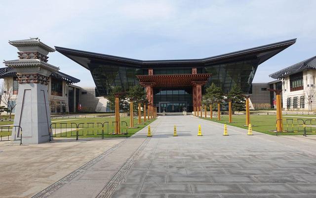 雁栖岛上汉唐风格的建筑.新京报记者 王巍 摄