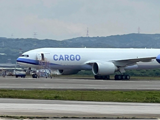 去除"台湾意象"的"华航"货机新涂装(图自台媒)
