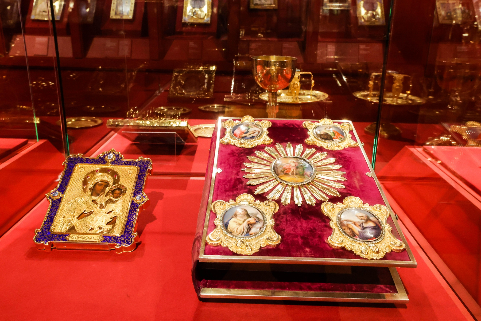 俄罗斯国家历史博物馆成立150周年图拉分馆举行珠宝展