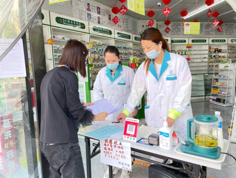 四川省遂宁市河东新区严把防疫三关守牢药店哨点