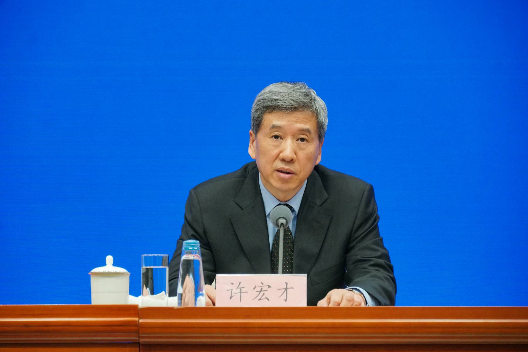 财政部副部长许宏才 &nbsp;&nbsp;澎湃新闻记者 周頔 摄