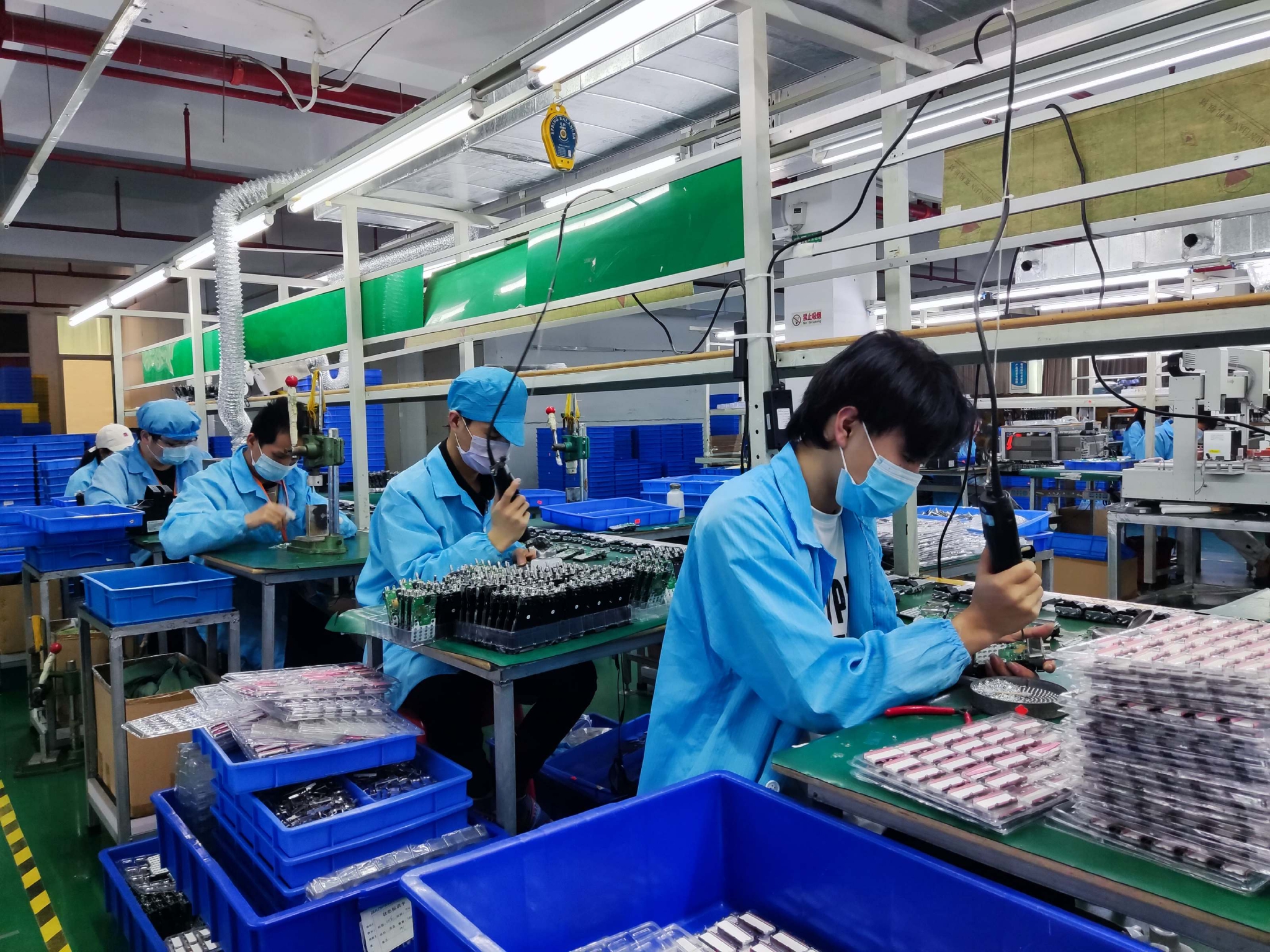 福建泉州企业抗疫稳产。 新华社记者 张华迎 摄