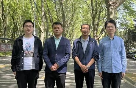 华中科技大学+华为 = 中国团队全球首冠！
