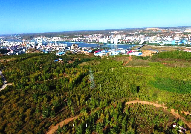 哈拉沟煤矿远景 图片来源：神木新闻网