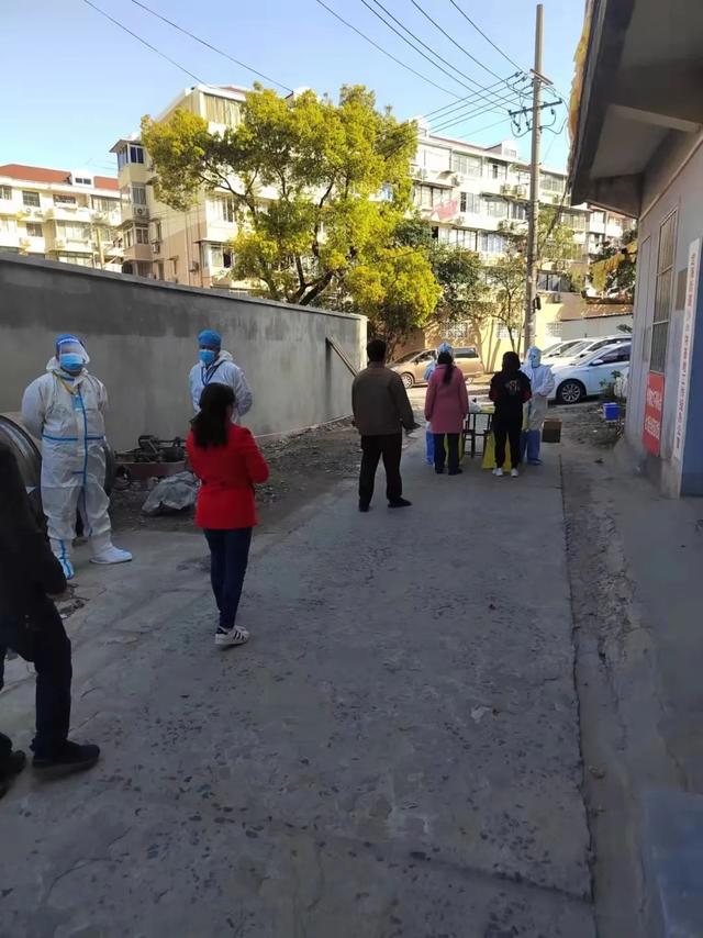 4月份以来,杨浦区旧改办把旧改基地内居民的生活当作民生头等大事