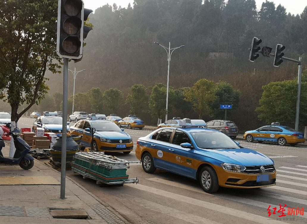 50岁的姐从业资格证被注销满法定退休年龄希望开出租车到55岁