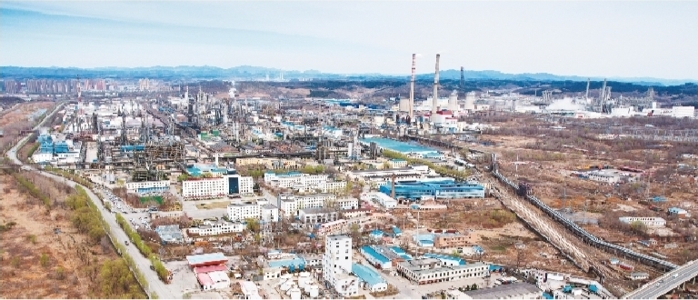 抚顺石化产业园渐成规模.本版图片由本报特约记者门莹摄